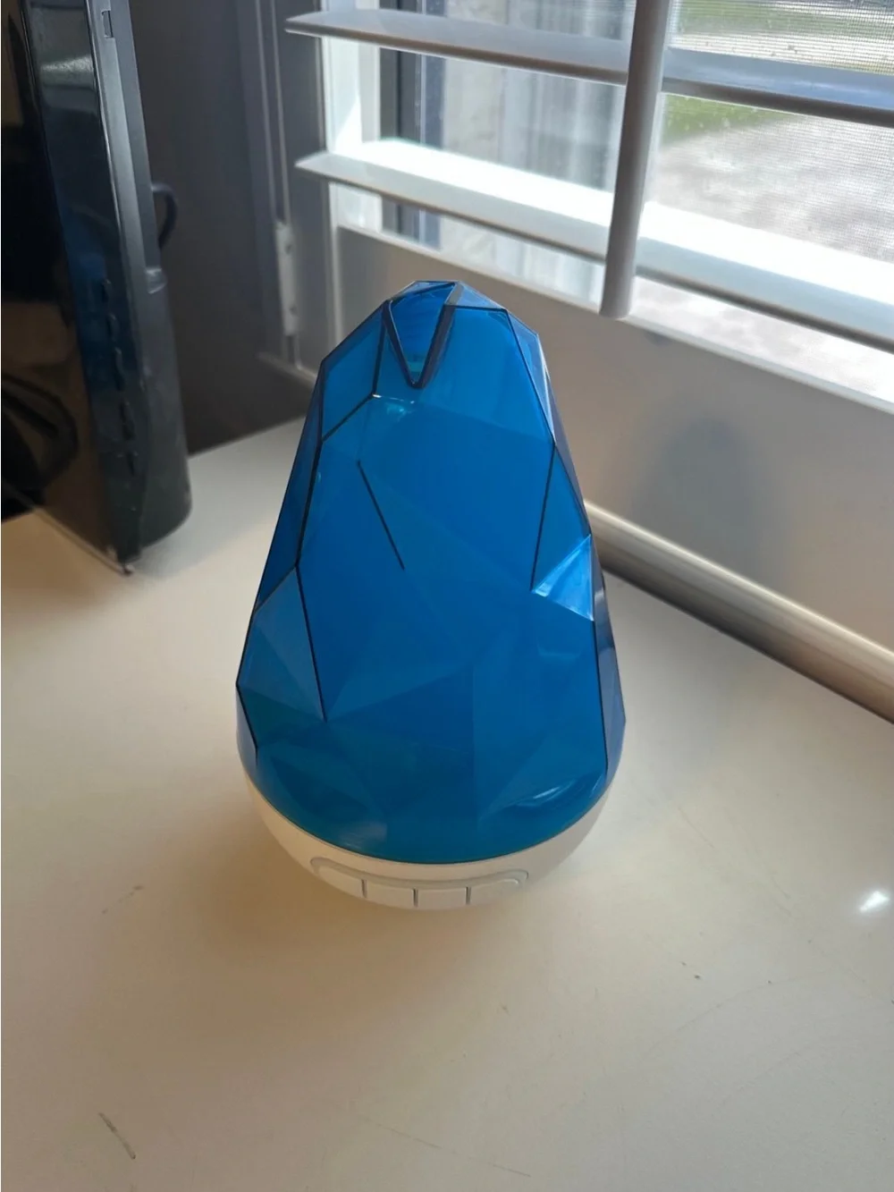 Rockano Essential Oil Diffuser Humidifier Blue Geometric Aromatherapy Mist LED